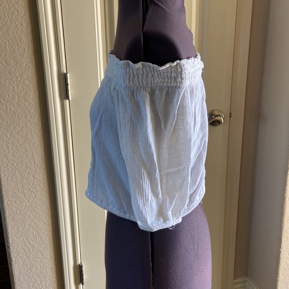 Cream-Colored Comfy Crop Top - Picture 3 of 6